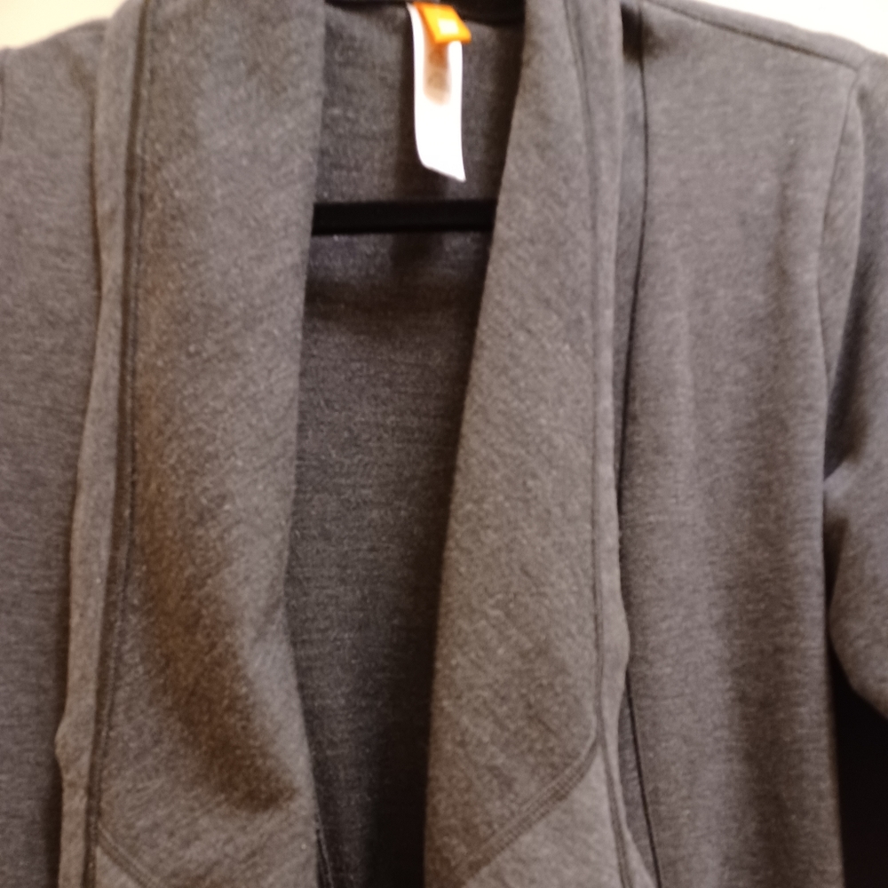 "Lucy" Jacket - Picture 3 of 4
